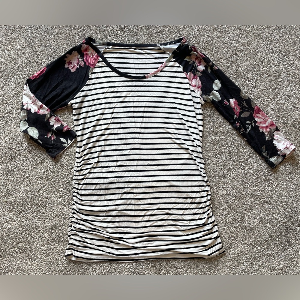 Women’s Maternity Top- Size Medium